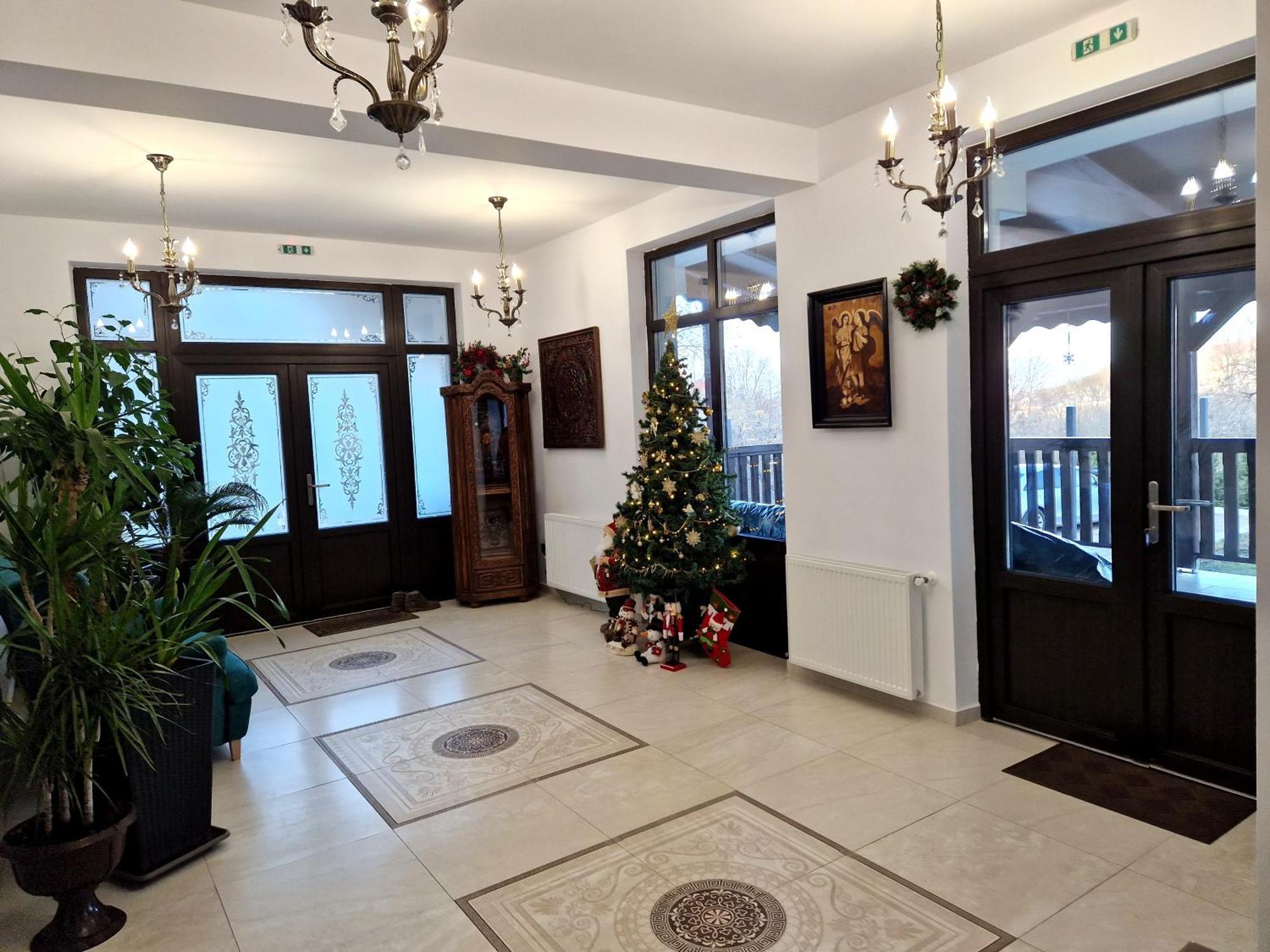 Pensiunea Izvorul Linistii Radaseni Kültér fotó